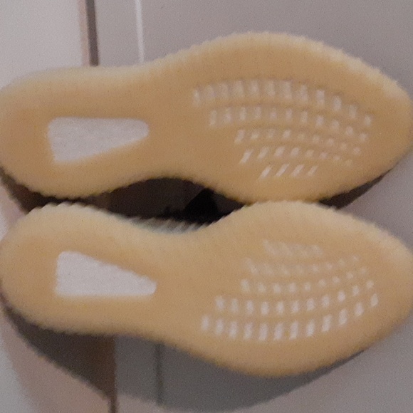 Adidas Yeezy Boost 350 V2 FZ5000, Male size 13 - Picture 4 of 6